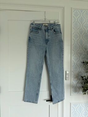 Abercrombie & Fitch Light Blue Ultra High Rise Ankle Straight Jeans